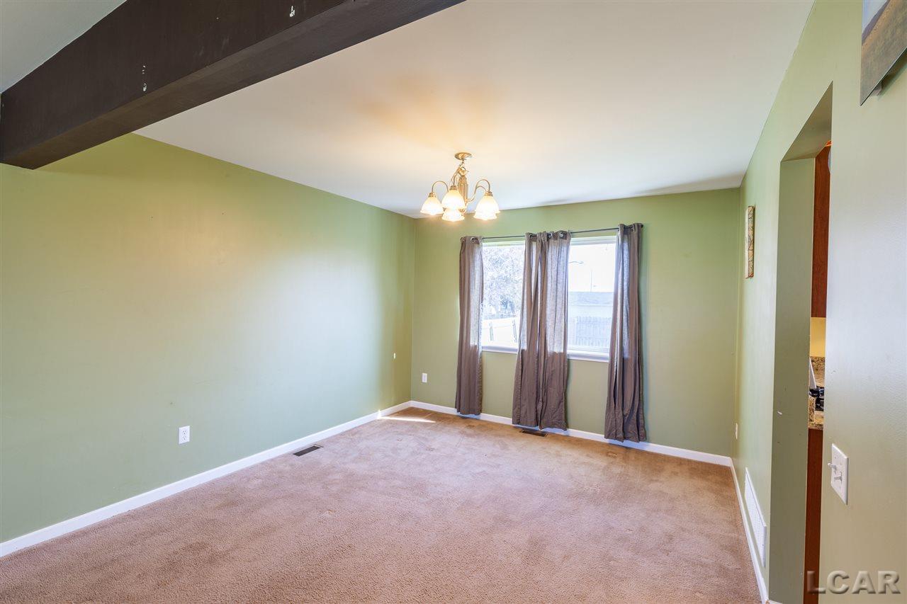 2141 Farm Valley Road Adrian, MI 49221 - Photo 6 of 45 31345441-5.JPG