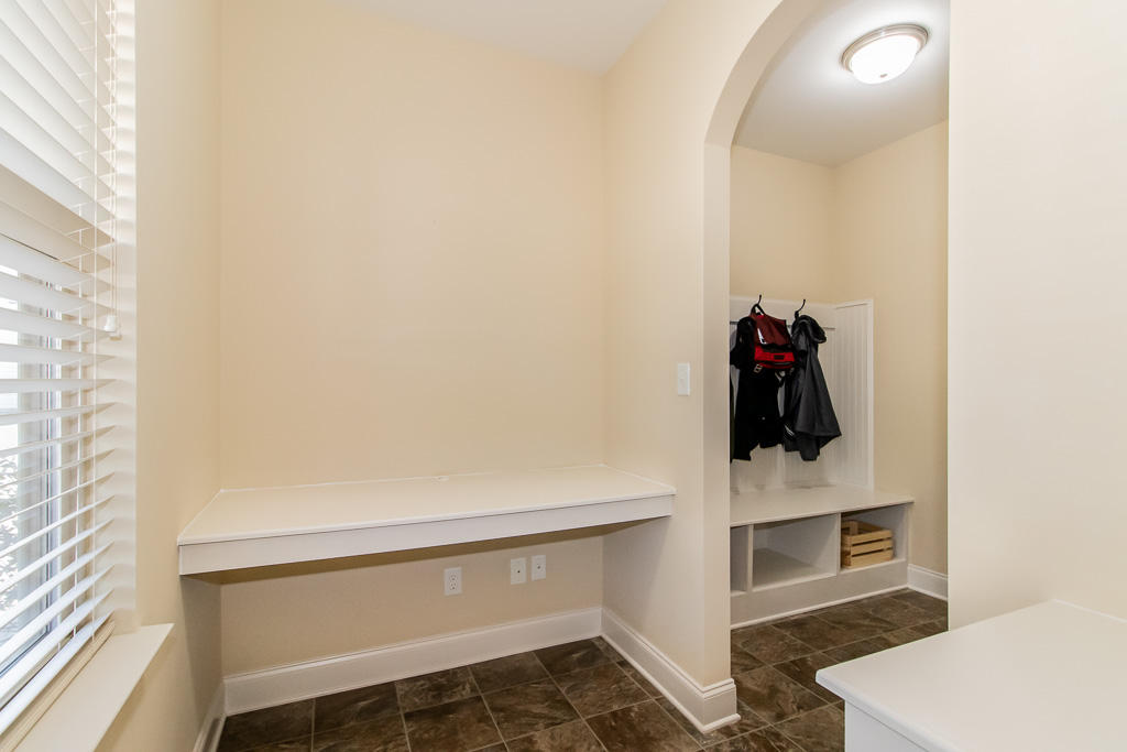 623 Longleaf Road Aberdeen, NC 28315 - Photo 13 of 37 623 Longleaf-24