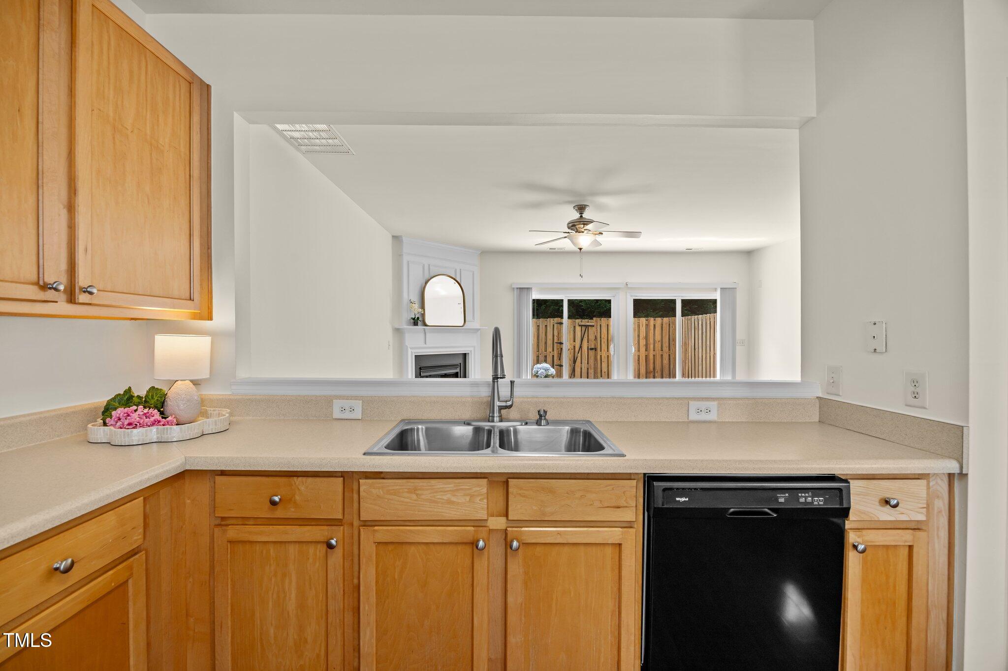 8151 Rhiannon Road Raleigh, NC 27613 - Photo 10 of 40 11-web-or-mls-IMG_1610