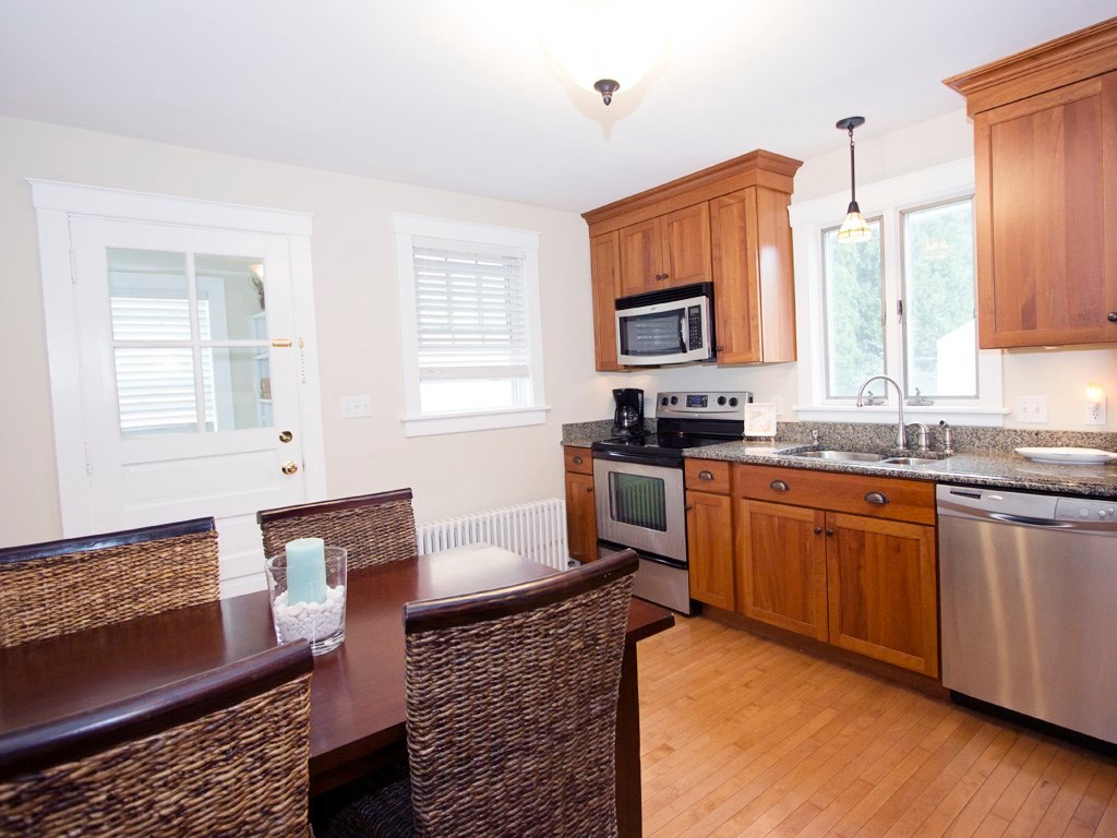 33 John Duggan Road Tiverton, RI 02878 - Photo 7 of 23 Gallery Image 7