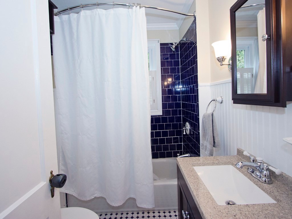 33 John Duggan Road Tiverton, RI 02878 - Photo 9 of 23 Gallery Image 9