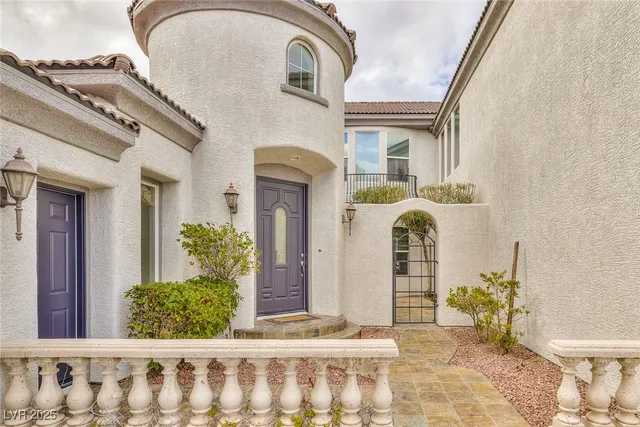 $4,585 | 313 Onyx Crest Street, Las Vegas, NV 89145
