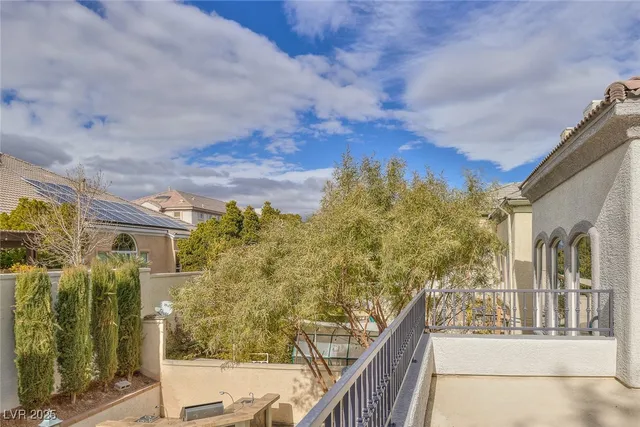 $4,585 | 313 Onyx Crest Street, Las Vegas, NV 89145