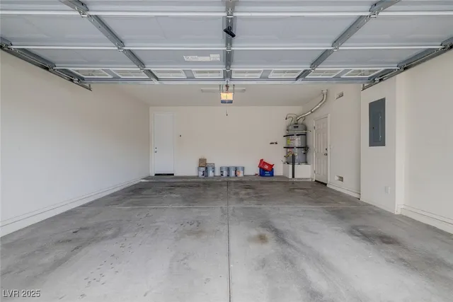 $4,585 | 313 Onyx Crest Street, Las Vegas, NV 89145