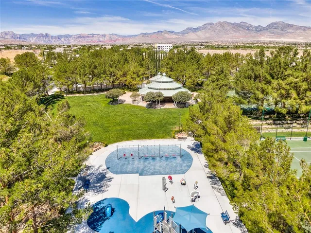 $4,585 | 313 Onyx Crest Street, Las Vegas, NV 89145