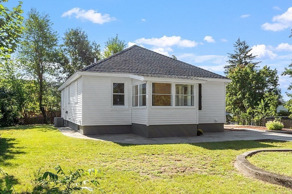 38 R Johnson Street Leominster, MA 01453 - Photo 4 of 24 Gallery Image 4