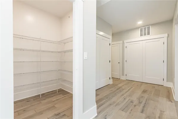 $2,950 | 640 Jefferson Avenue, Unit H4, Perinton, NY 14450