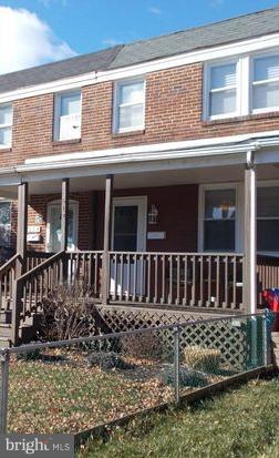 512 Old Riverside Road Baltimore, MD 21225 - Photo 1 of 38 a view of a house with a window