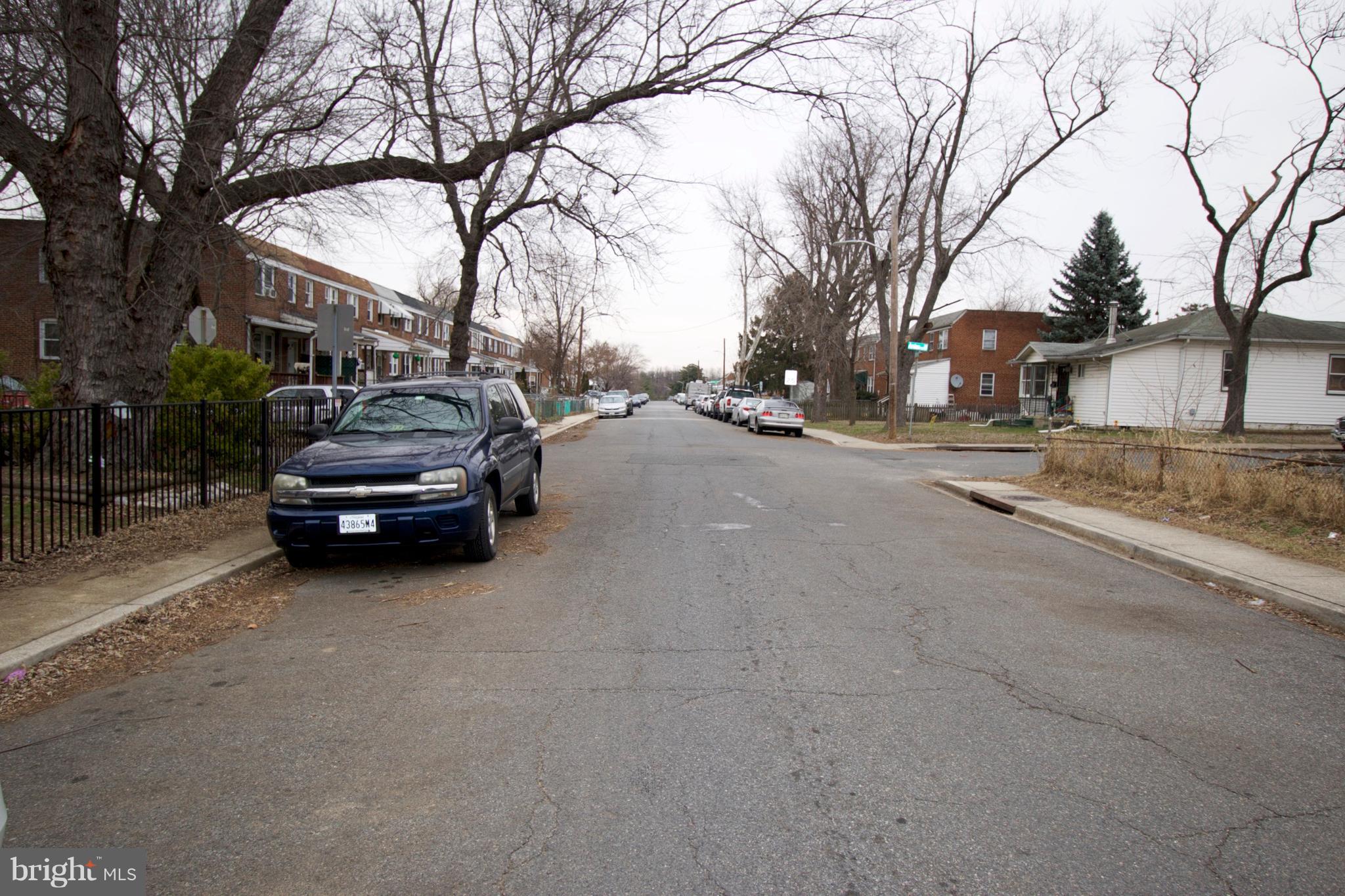 512 Old Riverside Road Baltimore, MD 21225 - Photo 38 of 38 a view of a car parked in front of a house
