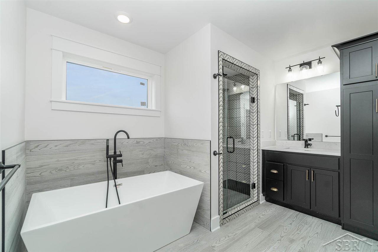 5543 North Thomas Road Freeland, MI 48623 - Photo 15 of 30