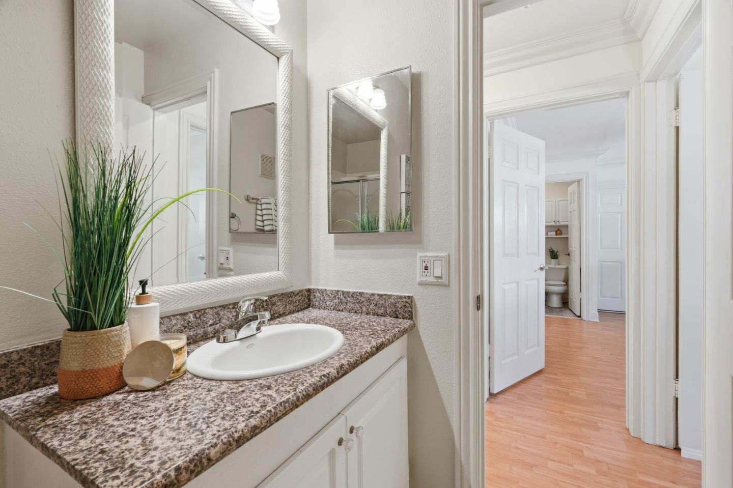 500 West Middlefield Road, Unit 20 Mountain View, CA 94043 - Photo 17 of 34