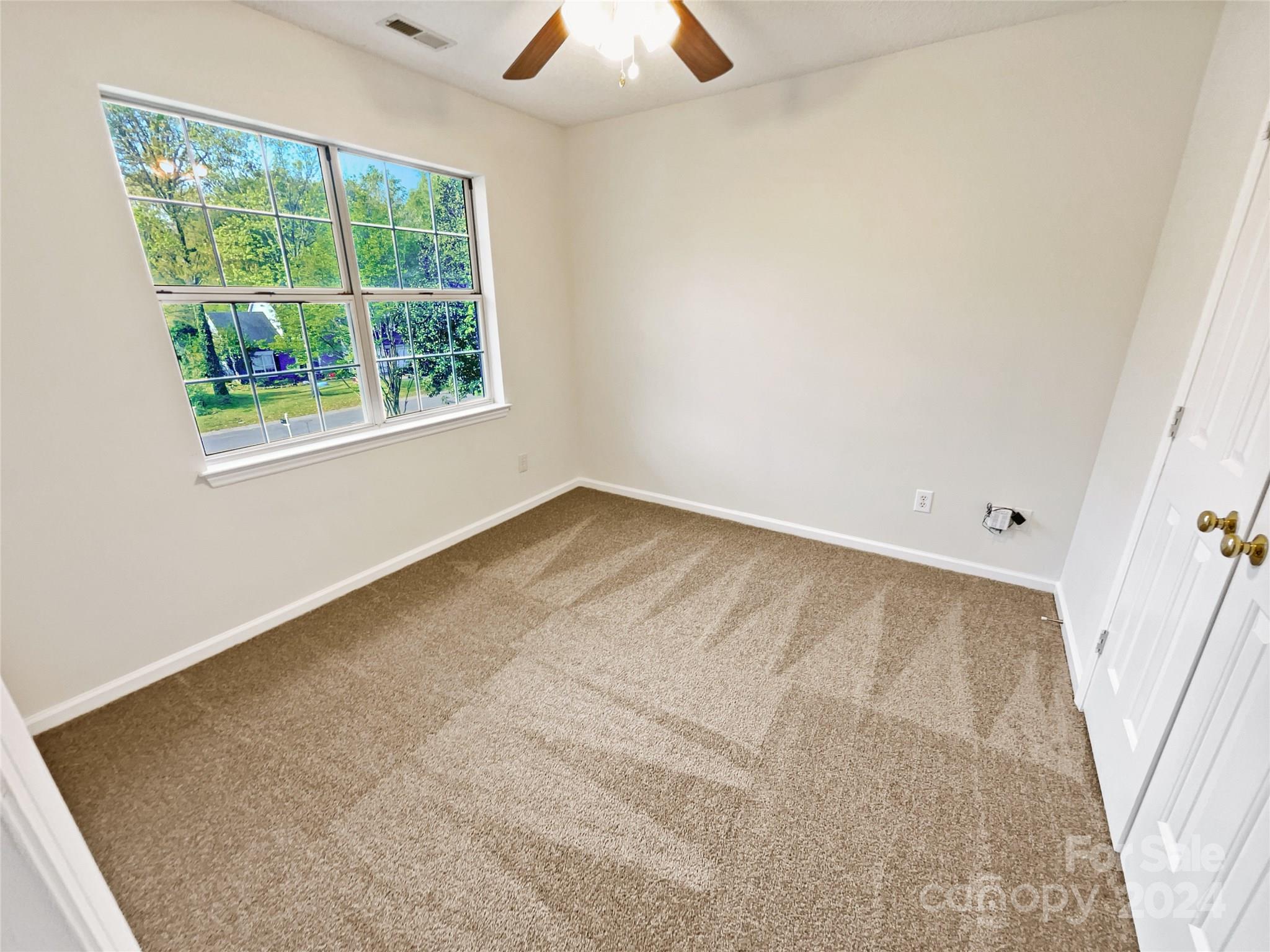 1508 Running Brook Road Charlotte, NC 28214 - Photo 5 of 18 Gallery Image 5