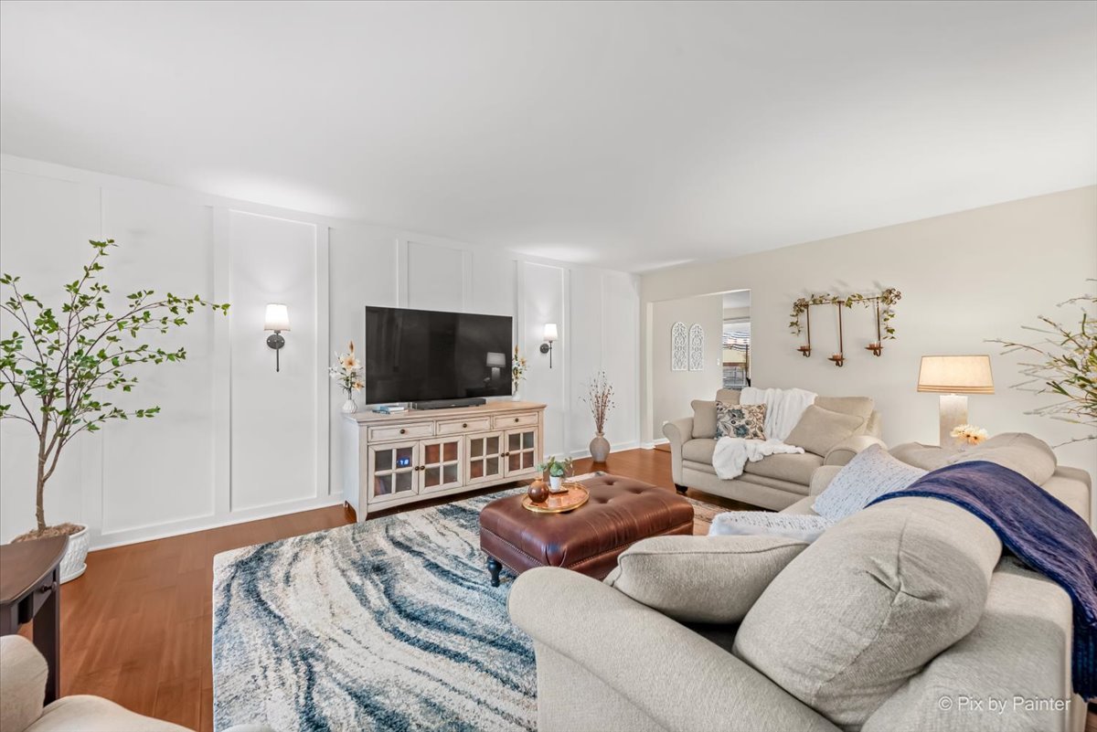 666 Surryse Road Lake Zurich, IL 60047 - Photo 5 of 44 Gallery Image 5