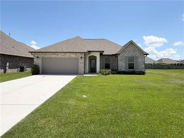 $3,400 | 204 Cypress Bend, Belle Chasse, LA 70037