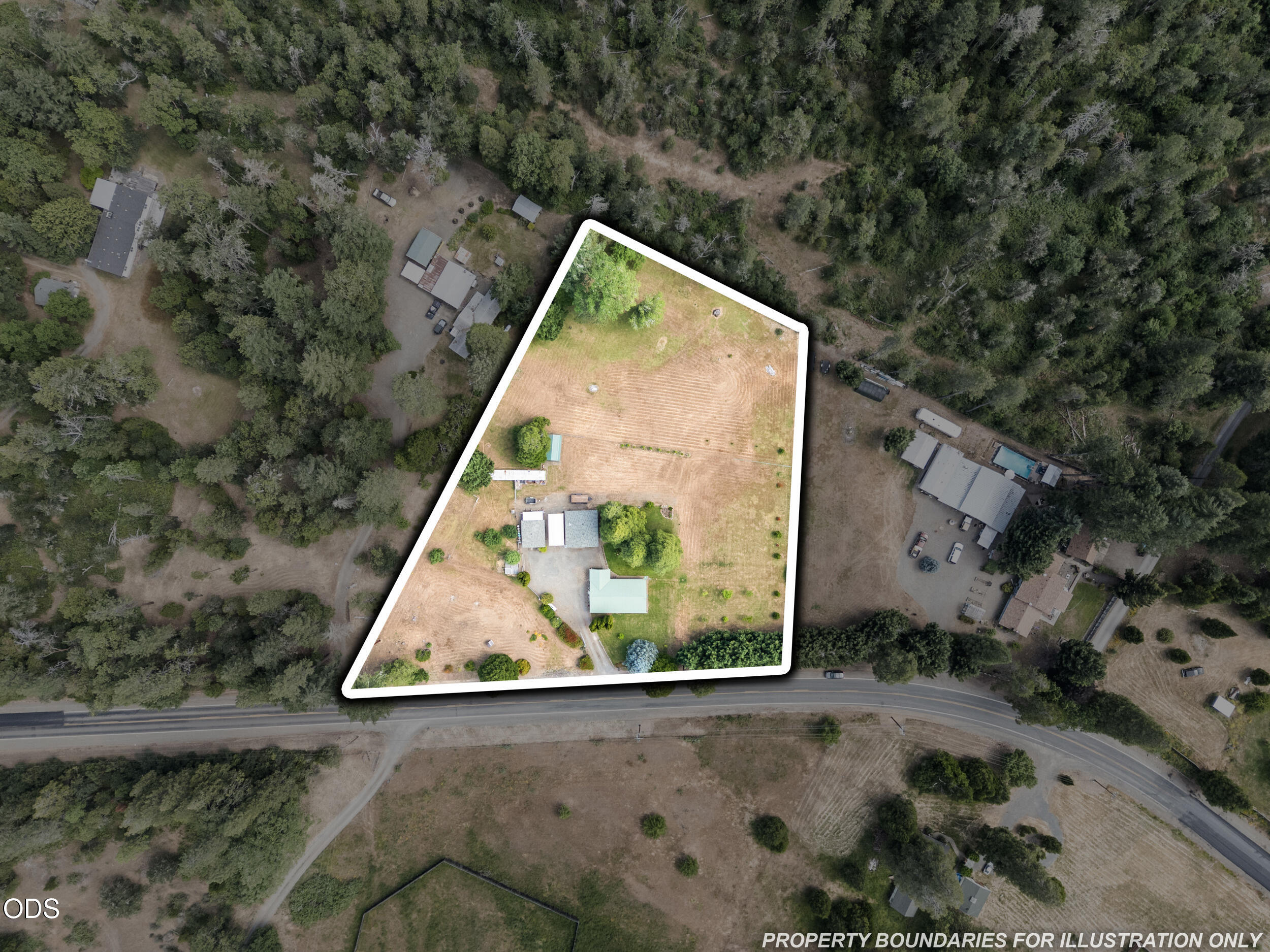 4551 Holland Loop Road Cave Junction, OR 97523 - Photo 36 of 41