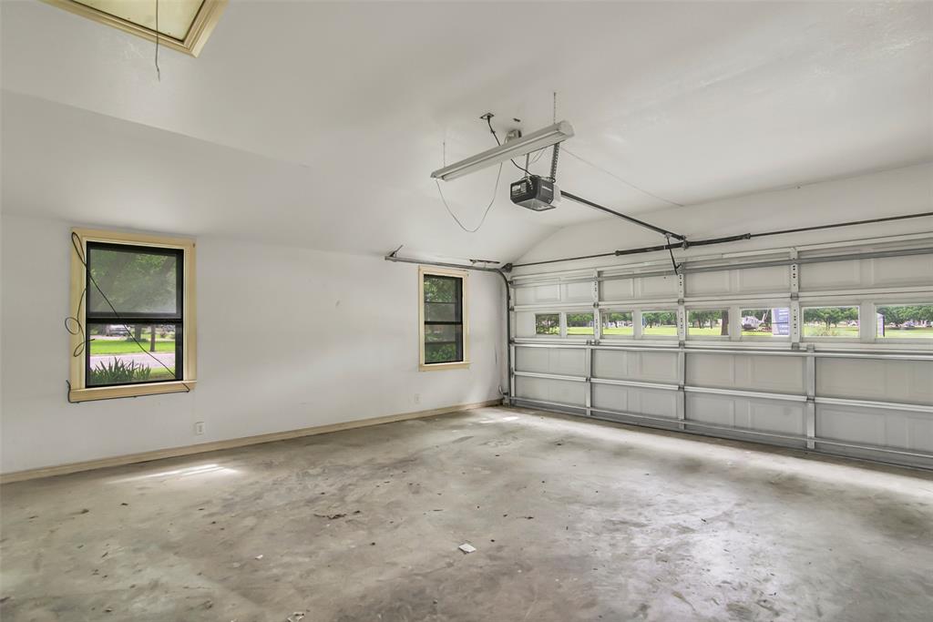 820 Lipscomb Street Bonham, TX 75418 - Photo 17 of 31