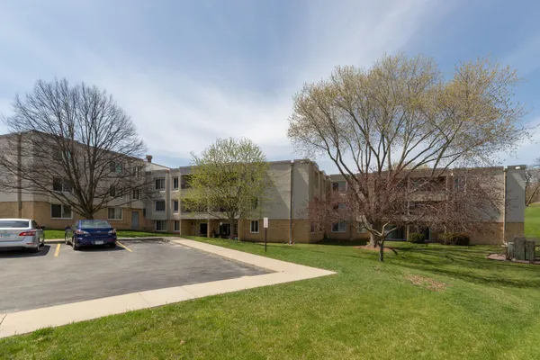 $123,900 | 1911 Viking Drive Northwest, Unit 25, Rochester, MN 55901