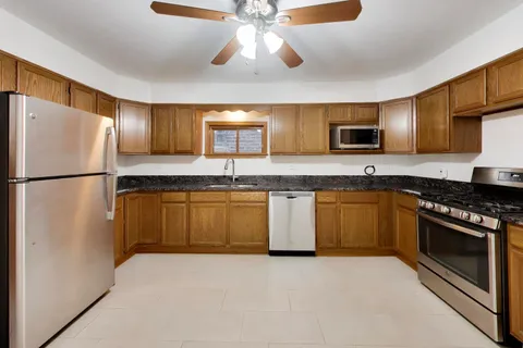 $725,000 | 3427 South Emerald Avenue, Chicago, IL 60616