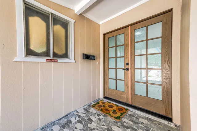 a view of an entryway