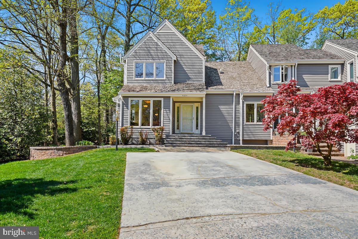 Welcome to 11631 Chapel Cross Way!