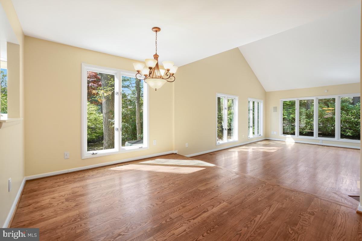 11631 Chapel Cross Way Reston, VA 20194 - Photo 14 of 57