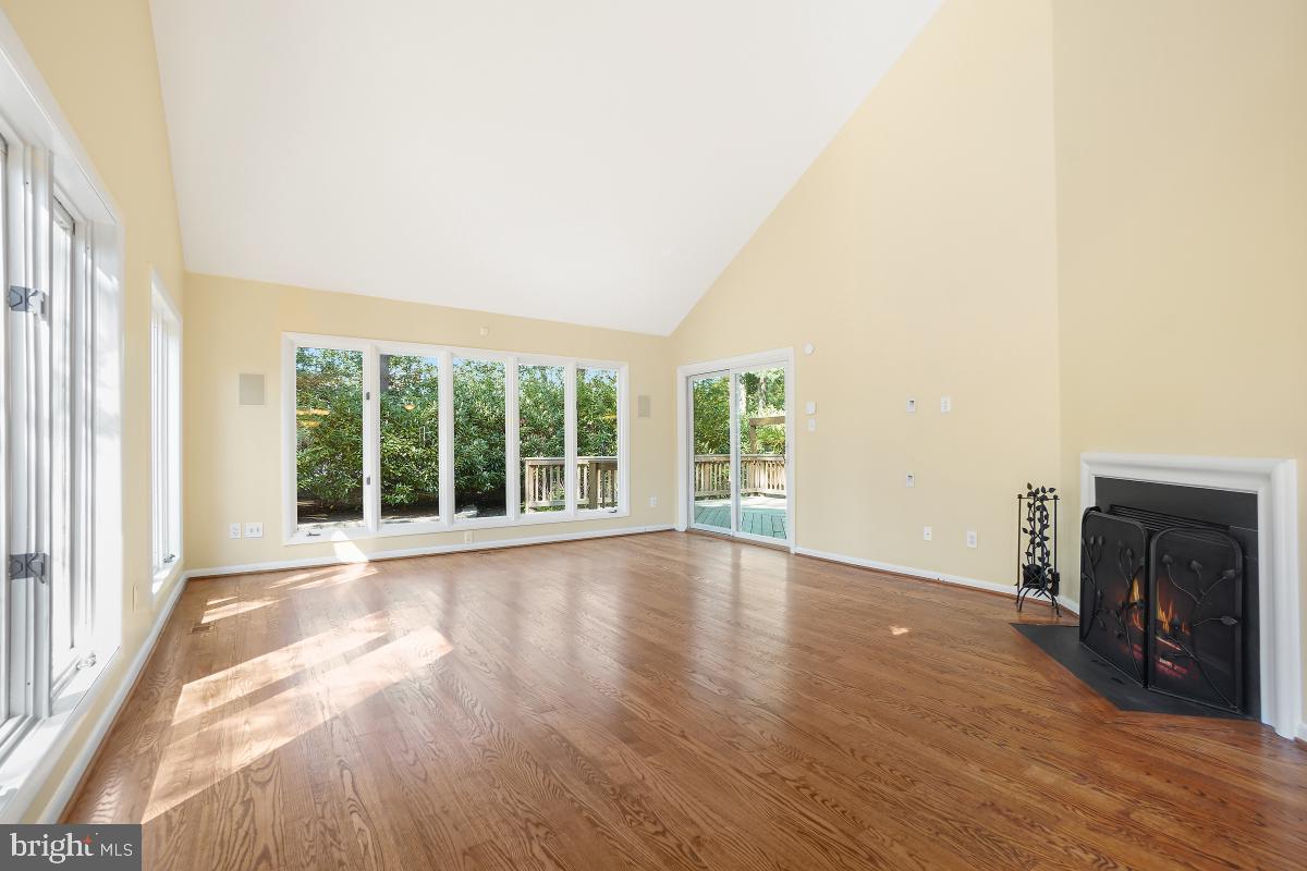 11631 Chapel Cross Way Reston, VA 20194 - Photo 17 of 57