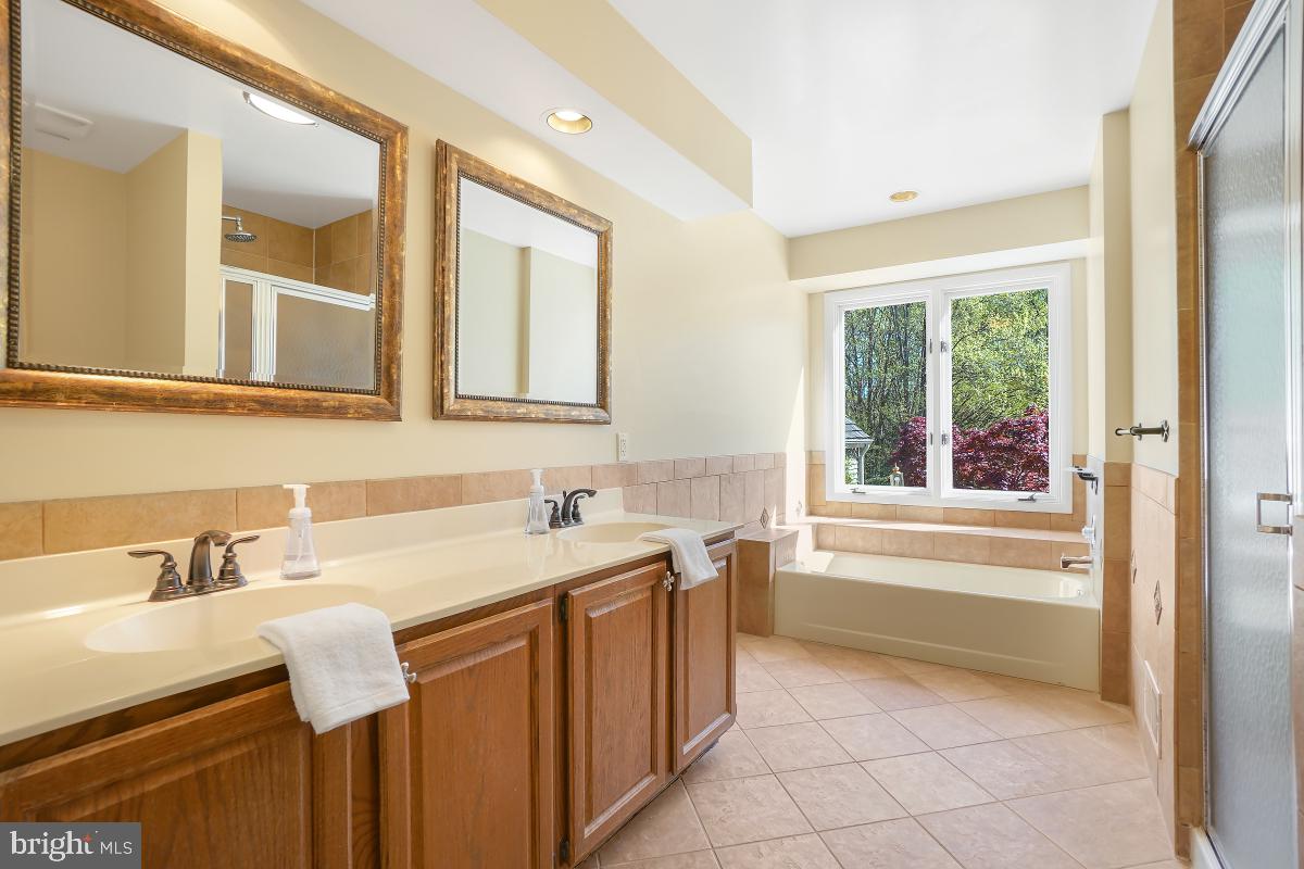 11631 Chapel Cross Way Reston, VA 20194 - Photo 28 of 57