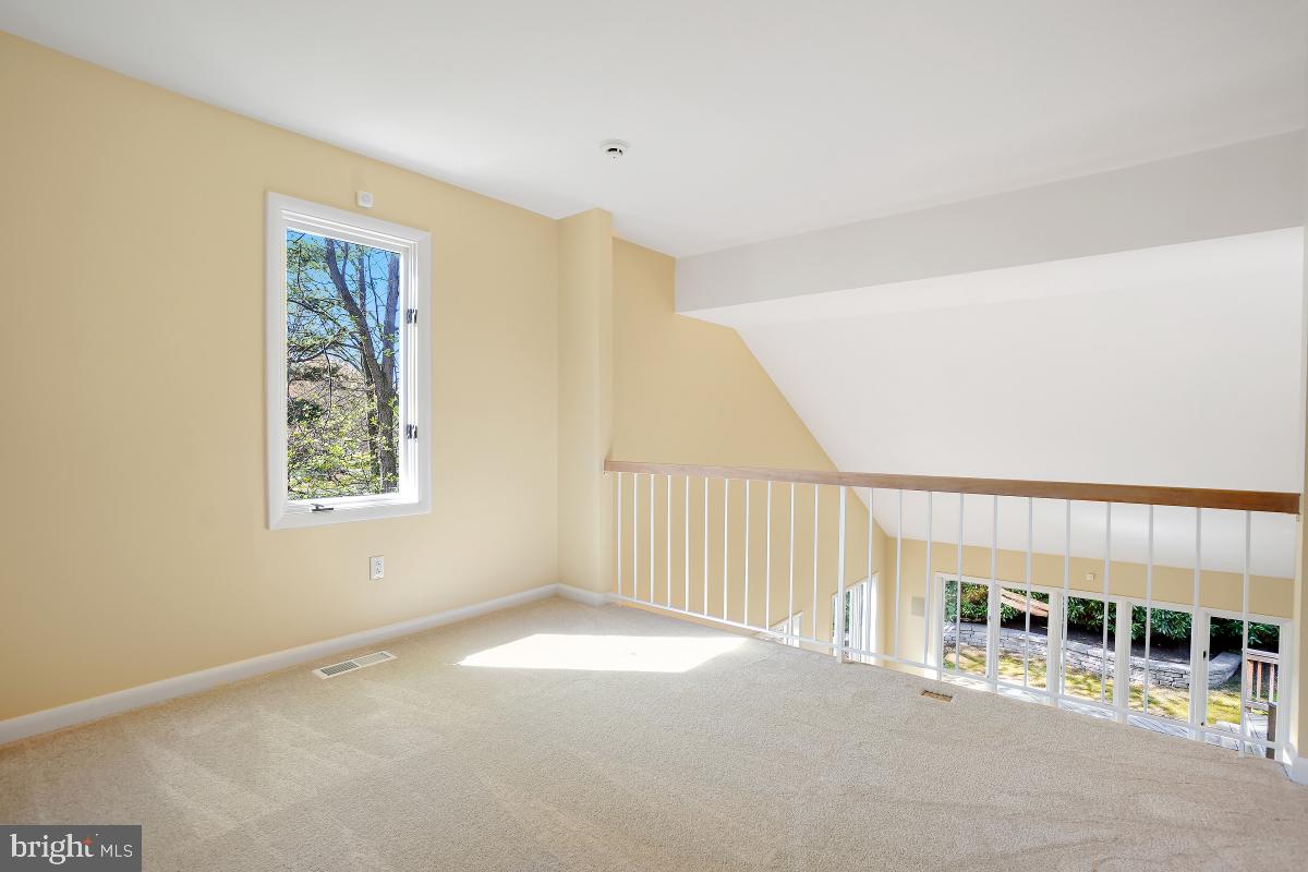 11631 Chapel Cross Way Reston, VA 20194 - Photo 34 of 57