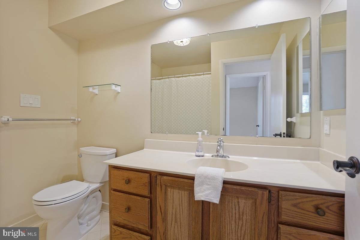 11631 Chapel Cross Way Reston, VA 20194 - Photo 41 of 57