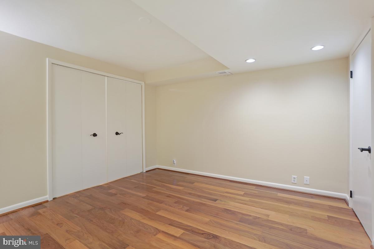 11631 Chapel Cross Way Reston, VA 20194 - Photo 42 of 57