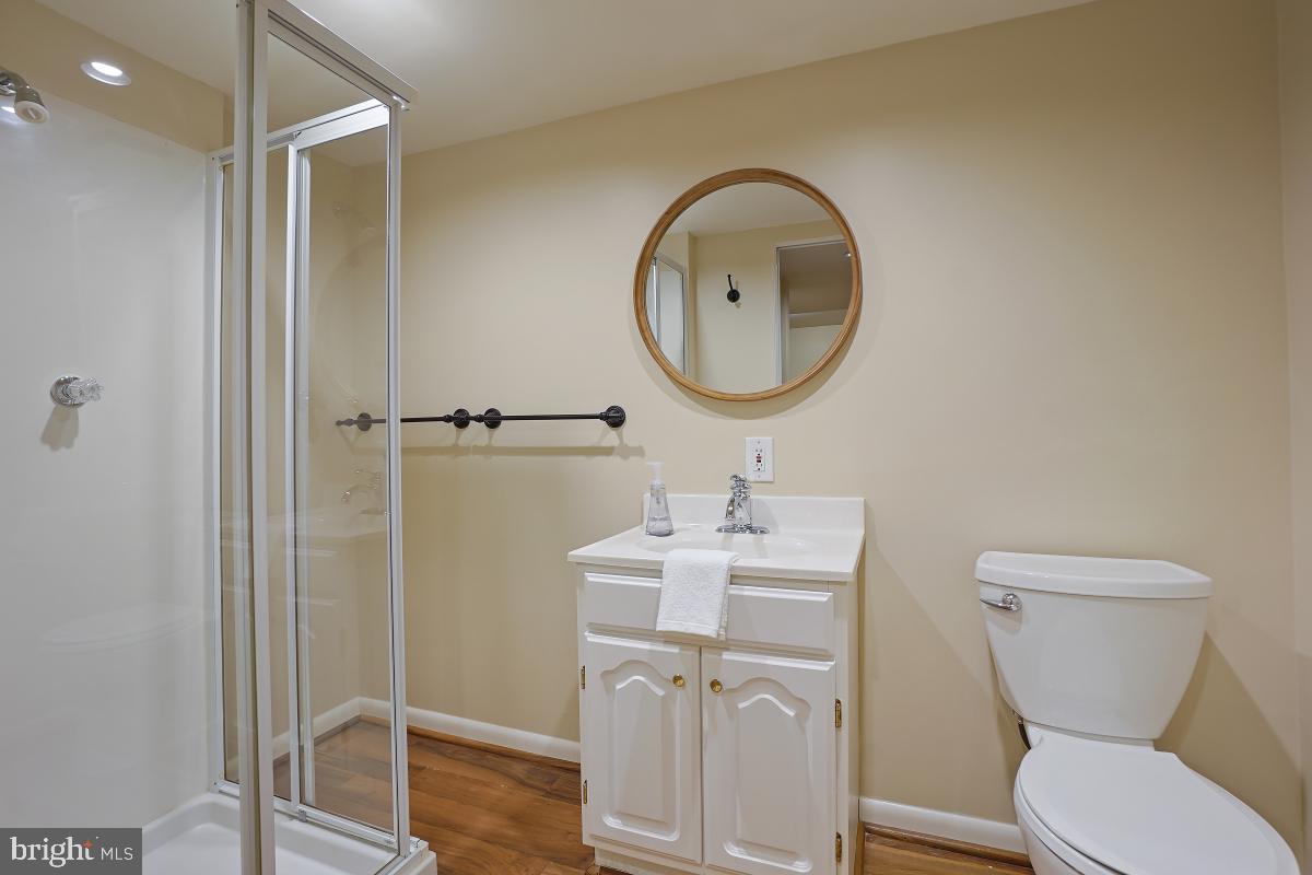 11631 Chapel Cross Way Reston, VA 20194 - Photo 46 of 57
