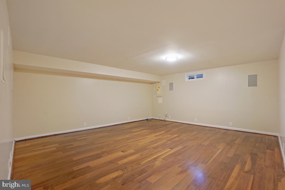 11631 Chapel Cross Way Reston, VA 20194 - Photo 47 of 57