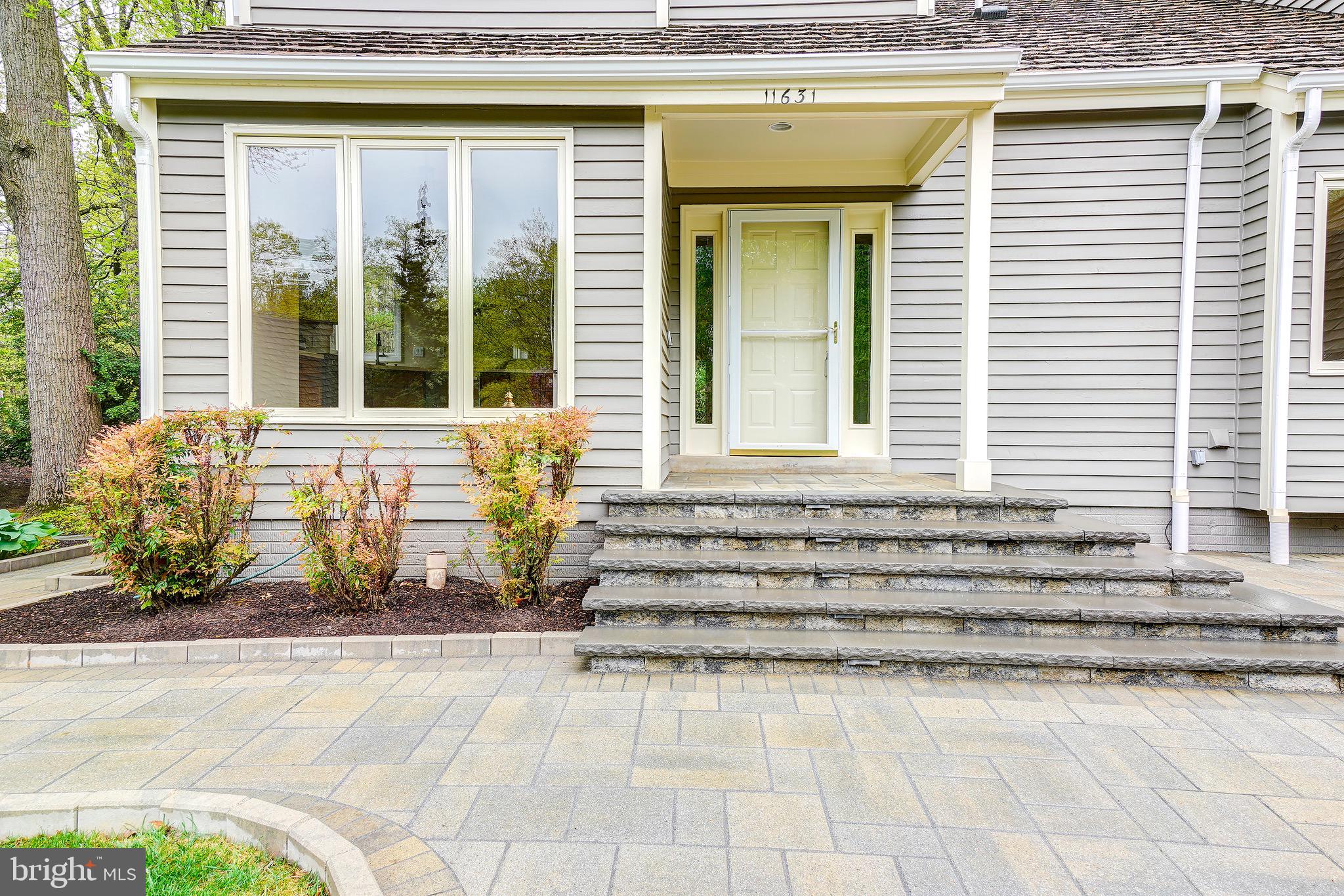 11631 Chapel Cross Way Reston, VA 20194 - Photo 5 of 57