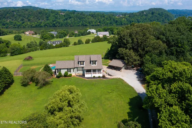 $850,000 | 1048 Little Dogwood Road, Kingston, TN 37763