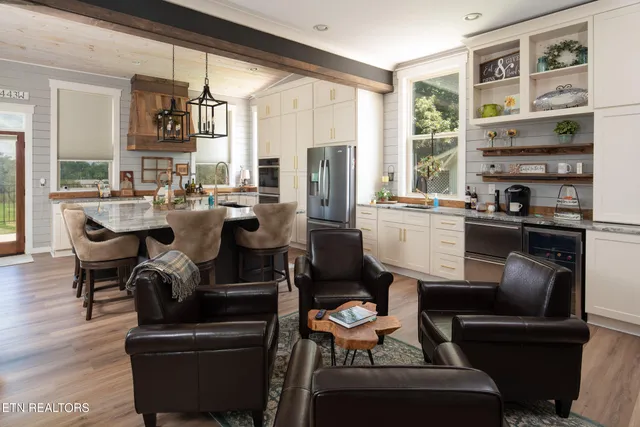 $825,000 | 1048 Little Dogwood Road, Kingston, TN 37763