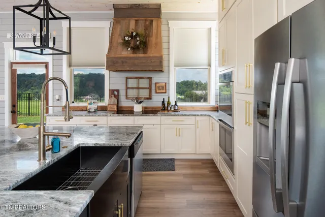 $825,000 | 1048 Little Dogwood Road, Kingston, TN 37763