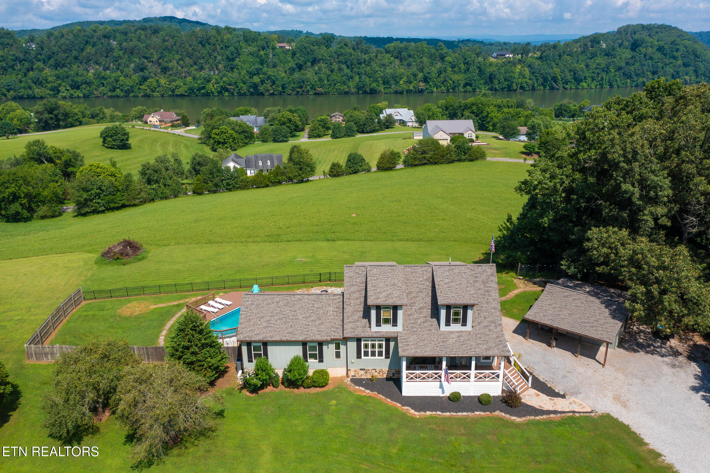 1048 Little Dogwood Road Kingston, TN 37763 - Photo 2 of 36 Dogwood Shores