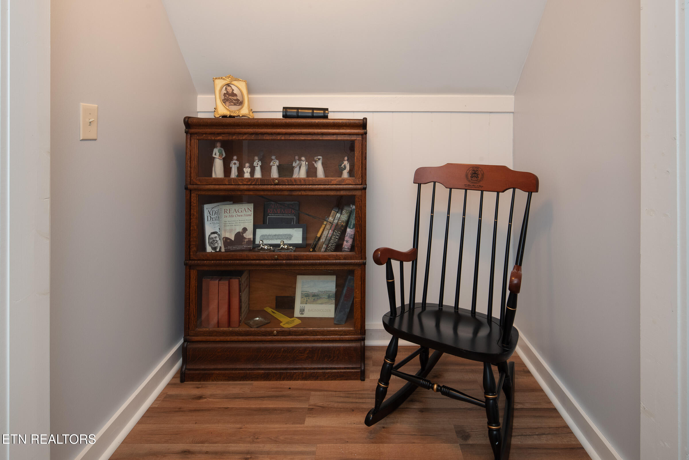 1048 Little Dogwood Road Kingston, TN 37763 - Photo 24 of 36 Little Nook