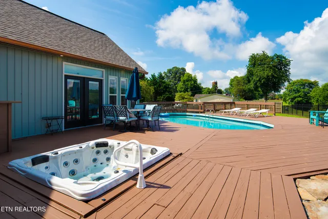 $825,000 | 1048 Little Dogwood Road, Kingston, TN 37763