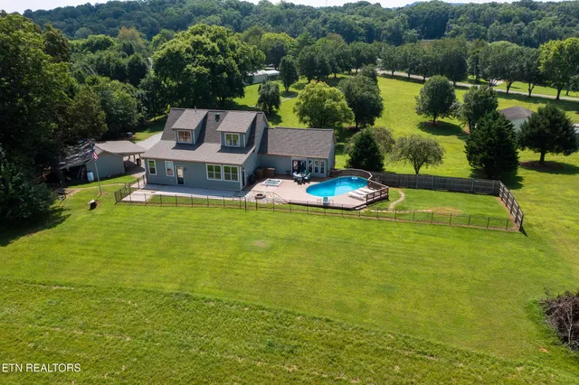 $825,000 | 1048 Little Dogwood Road, Kingston, TN 37763
