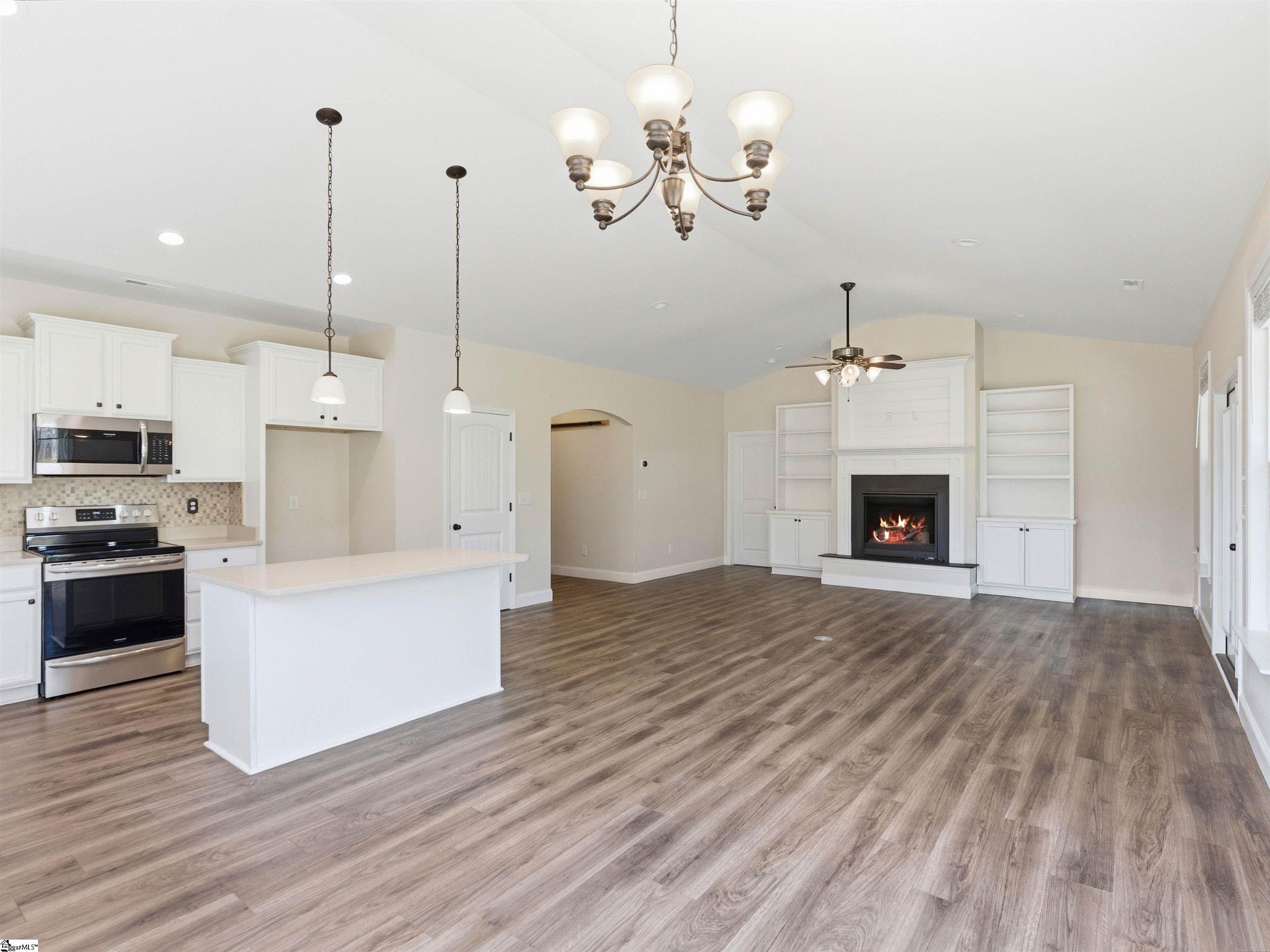 382 West Darby Road Greenville, SC 29609 - Photo 8 of 48 Gallery Image 8