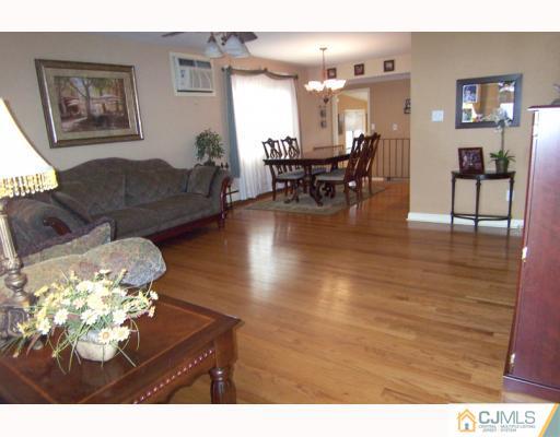 3 Falmouth Road Iselin, NJ 08830 - Photo 4 of 10 Gallery Image 4