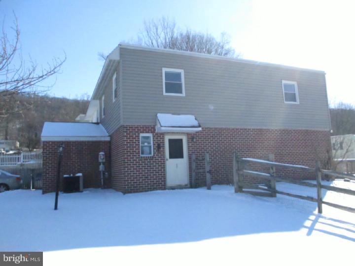 805 Rabbit Lane Reading, PA 19606 - Photo 1 of 10 Gallery Image 1