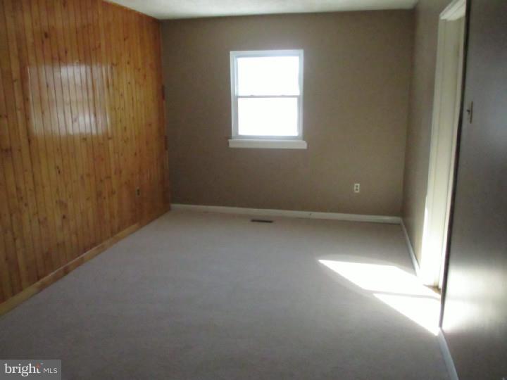 805 Rabbit Lane Reading, PA 19606 - Photo 5 of 10 Gallery Image 5