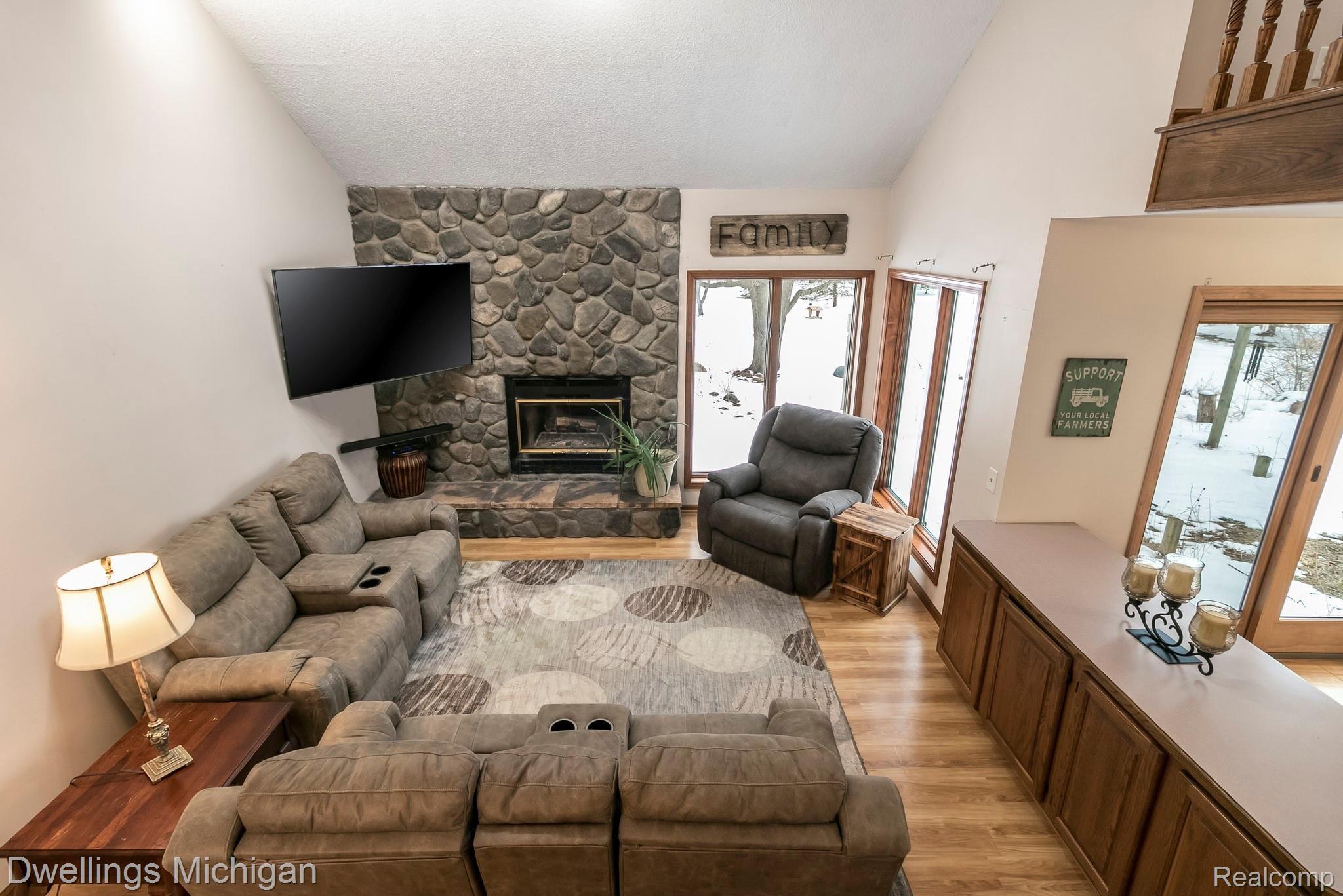 4567 Musson Road Howell, MI 48855 - Photo 24 of 39 IMG_0201.jpg