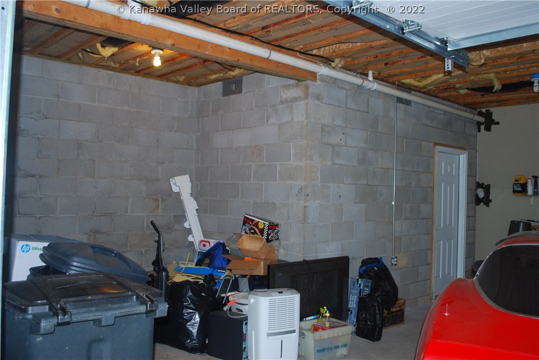 520 Poplar Heights Road Point Pleasant, WV 25550 - Photo 29 of 29 Garage