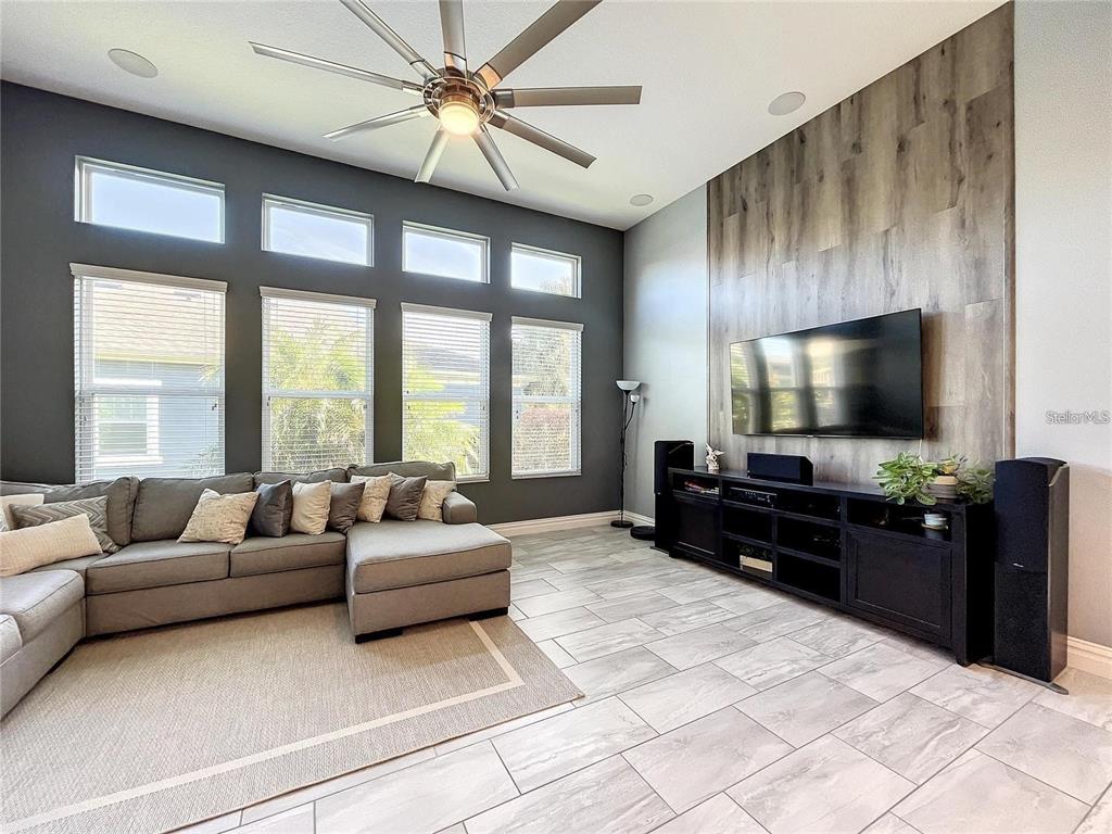 14322 Parkside Ridge Way Lithia, FL 33547 - Photo 2 of 33