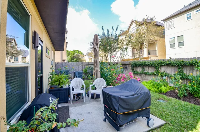 $459,000 | 10602 Enclave Shadows Court, Houston, TX 77043