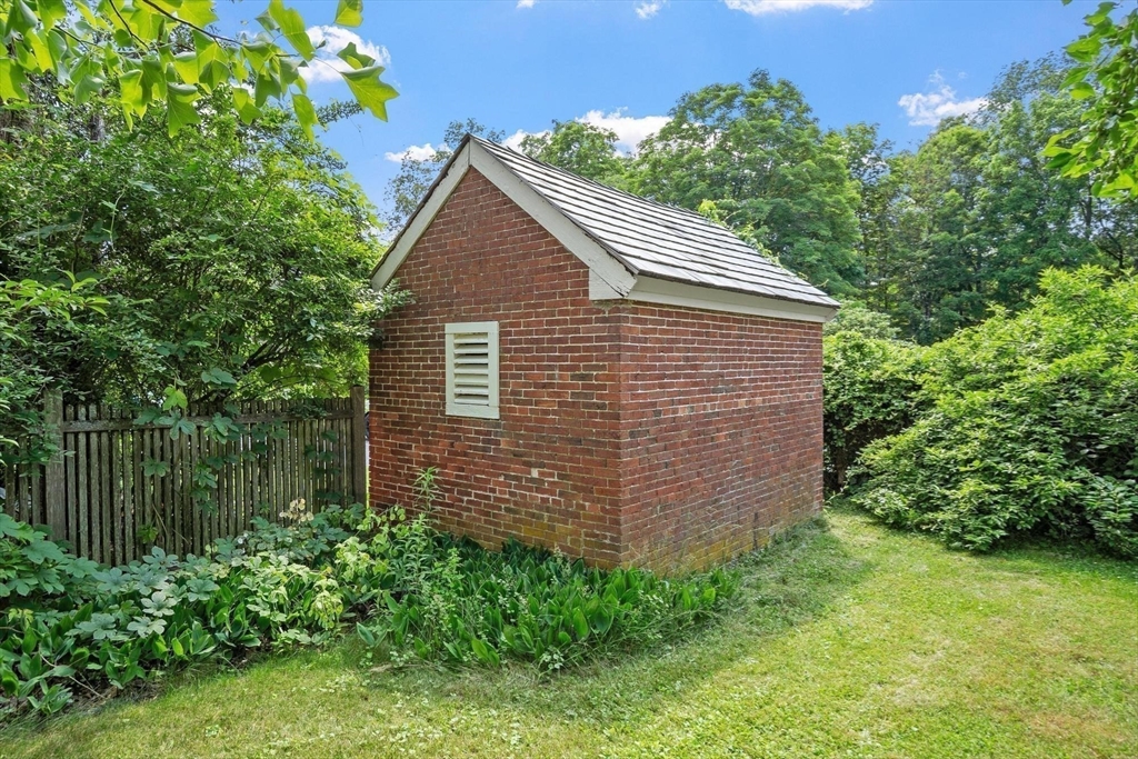 194 Center Road Shirley, MA 01464 - Photo 10 of 42