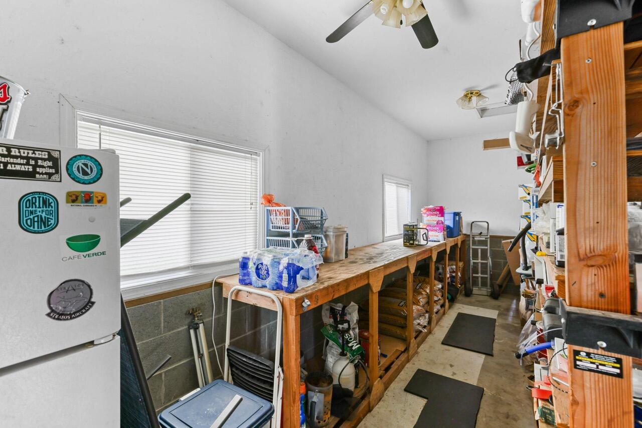 149 Queens Branch Road Rogue River, OR 97537 - Photo 29 of 48 EP1A6618 Large
